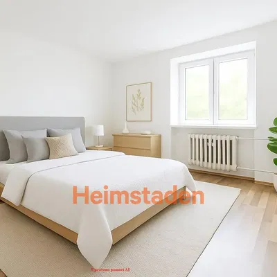 Kuhinja; kuhinjski aparati, drveni pod, prirodno svjetlo, moderni stil