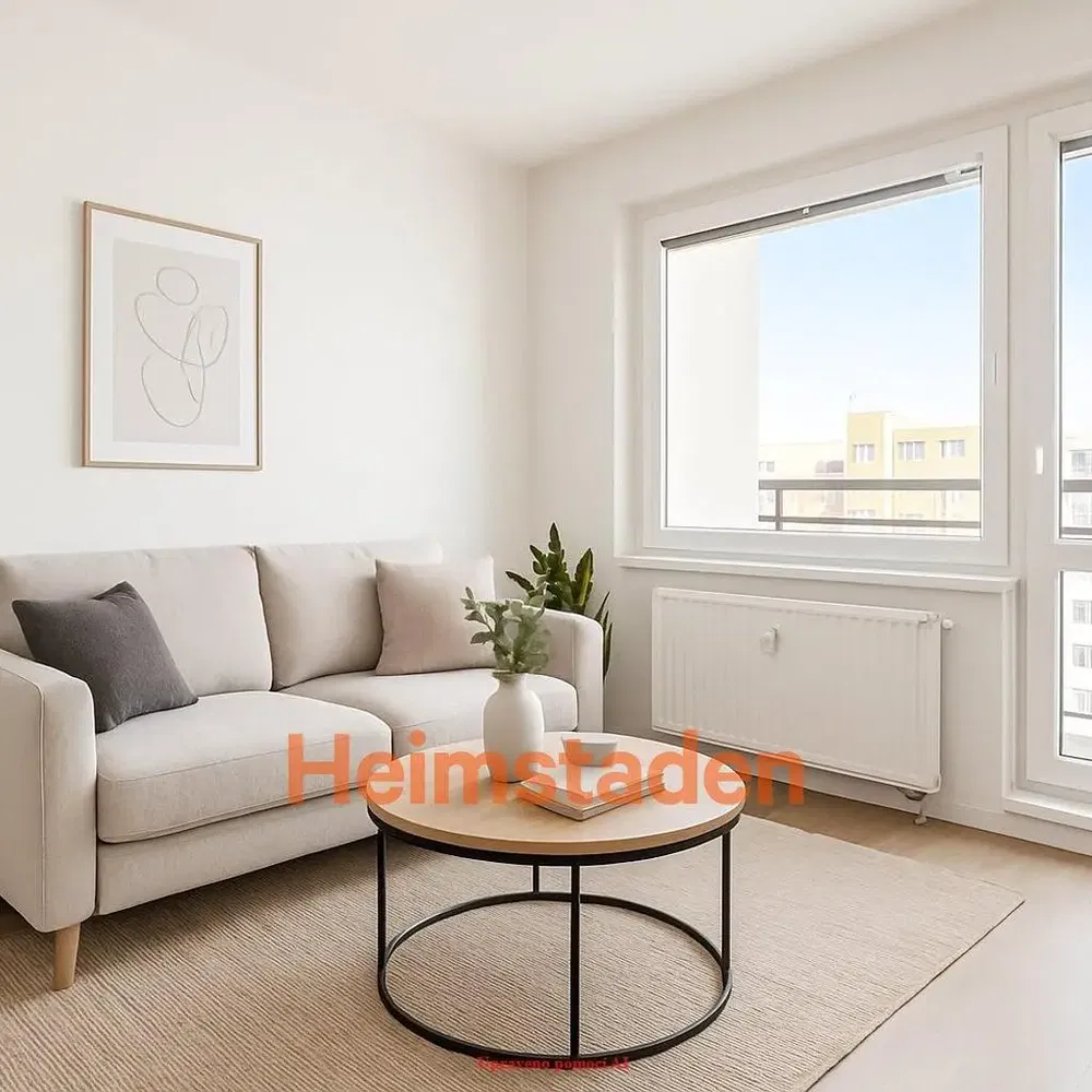 Kuchyňa; kuchynské spotrebiče, drevená podlaha, prirodzené svetlo, moderný štýl