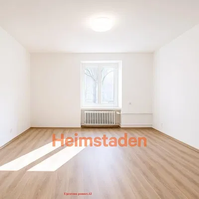 Keuken; keukenapparatuur, houten vloer, natuurlijk licht, moderne stijl