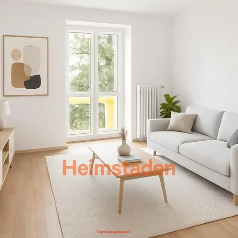 Kuchyňa; kuchynské spotrebiče, drevená podlaha, prirodzené svetlo, moderný štýl