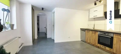 Salon; parquet, lumière naturelle, style moderne