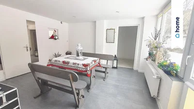 Cuisine; électroménager, parquet, lumière naturelle, style moderne