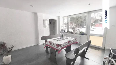 Cuisine; électroménager, parquet, lumière naturelle, style moderne