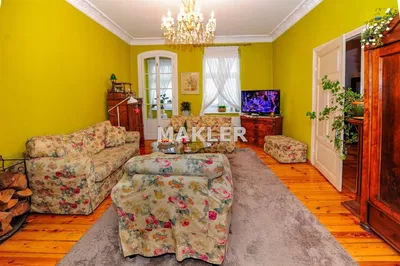 Cozinha; eletrodomésticos, chão de madeira, luz natural, estilo moderno