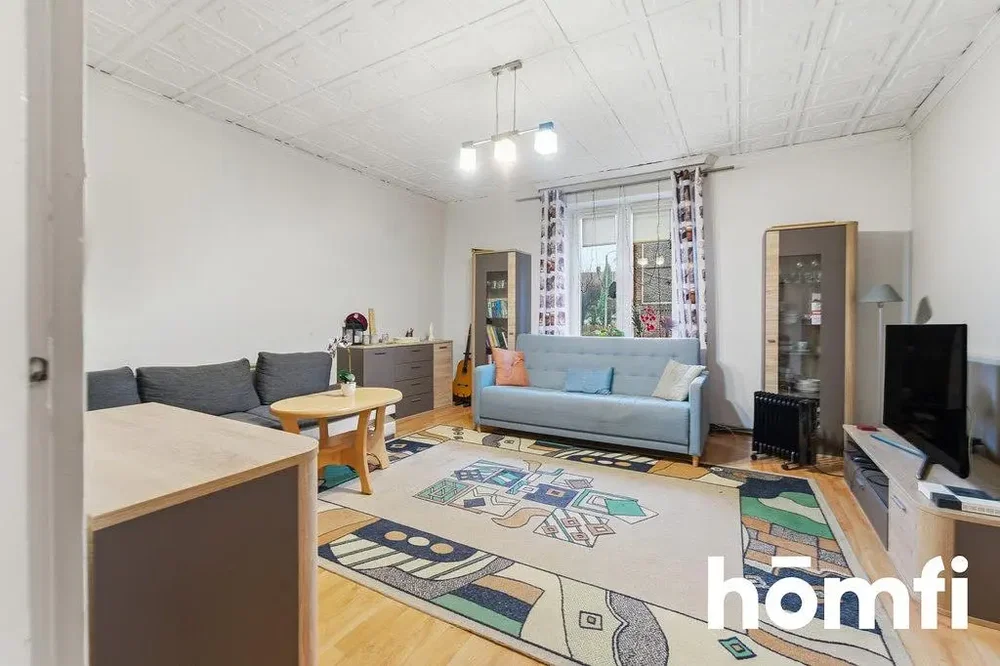 Küche; küchengeräte, holzboden, tageslicht, moderner stil