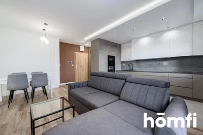 Mutfak; mutfak aletleri, ahşap zemin, doğal ışık, modern stil