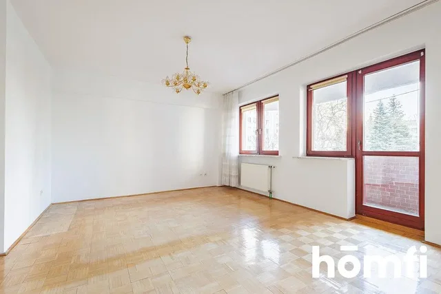 Küche; küchengeräte, holzboden, tageslicht, moderner stil