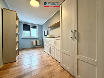 Küche; küchengeräte, holzboden, tageslicht, moderner stil