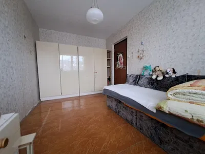 Cuisine; électroménager, parquet, lumière naturelle, style moderne