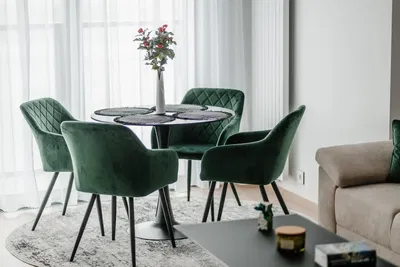 Cuisine; électroménager, parquet, lumière naturelle, style moderne