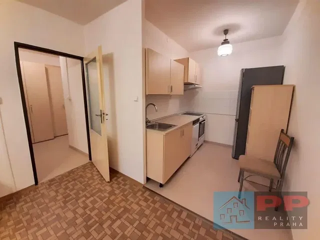 Kitchen; kitchen appliances, wood floor, natural light, modern style