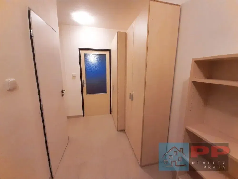 Kitchen; kitchen appliances, wood floor, natural light, modern style