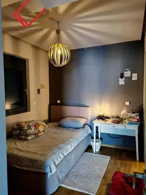 Salon; parquet, lumière naturelle, style moderne