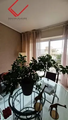 Cuisine; électroménager, parquet, lumière naturelle, style moderne