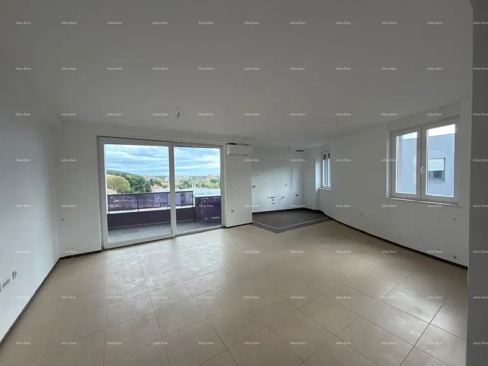 Cuisine; électroménager, parquet, lumière naturelle, style moderne