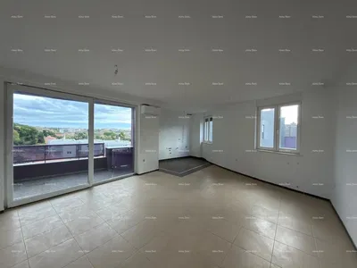 Cuisine; électroménager, parquet, lumière naturelle, style moderne