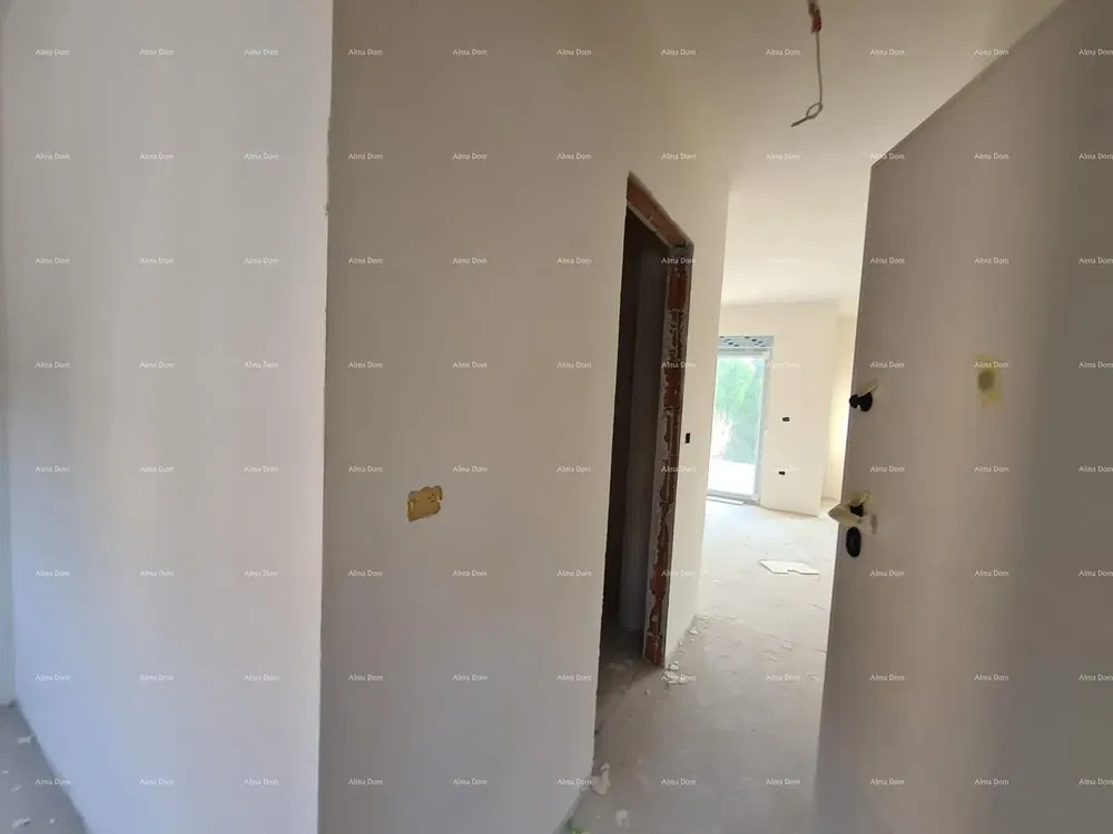 Cuisine; électroménager, parquet, lumière naturelle, style moderne