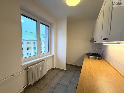 Wohnzimmer; holzboden, tageslicht, moderner stil