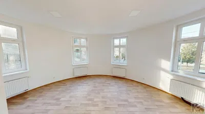Wohnzimmer; holzboden, tageslicht, moderner stil