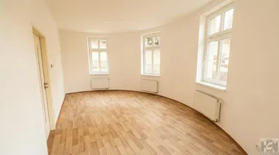 Küche; küchengeräte, holzboden, tageslicht, moderner stil