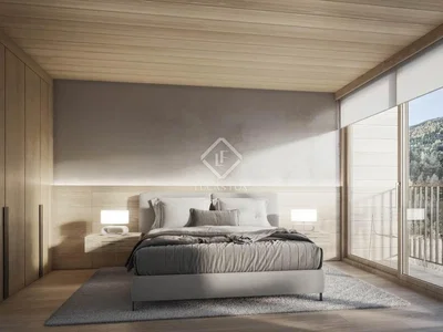 Cocina; electrodomésticos, suelo de madera, luz natural, estilo moderno