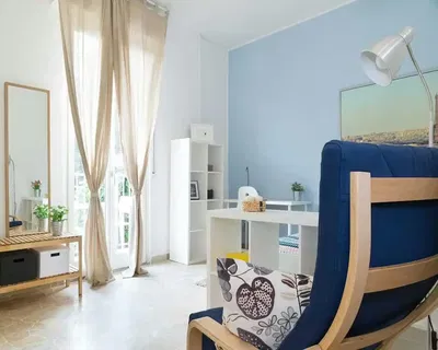 Cuisine; électroménager, parquet, lumière naturelle, style moderne