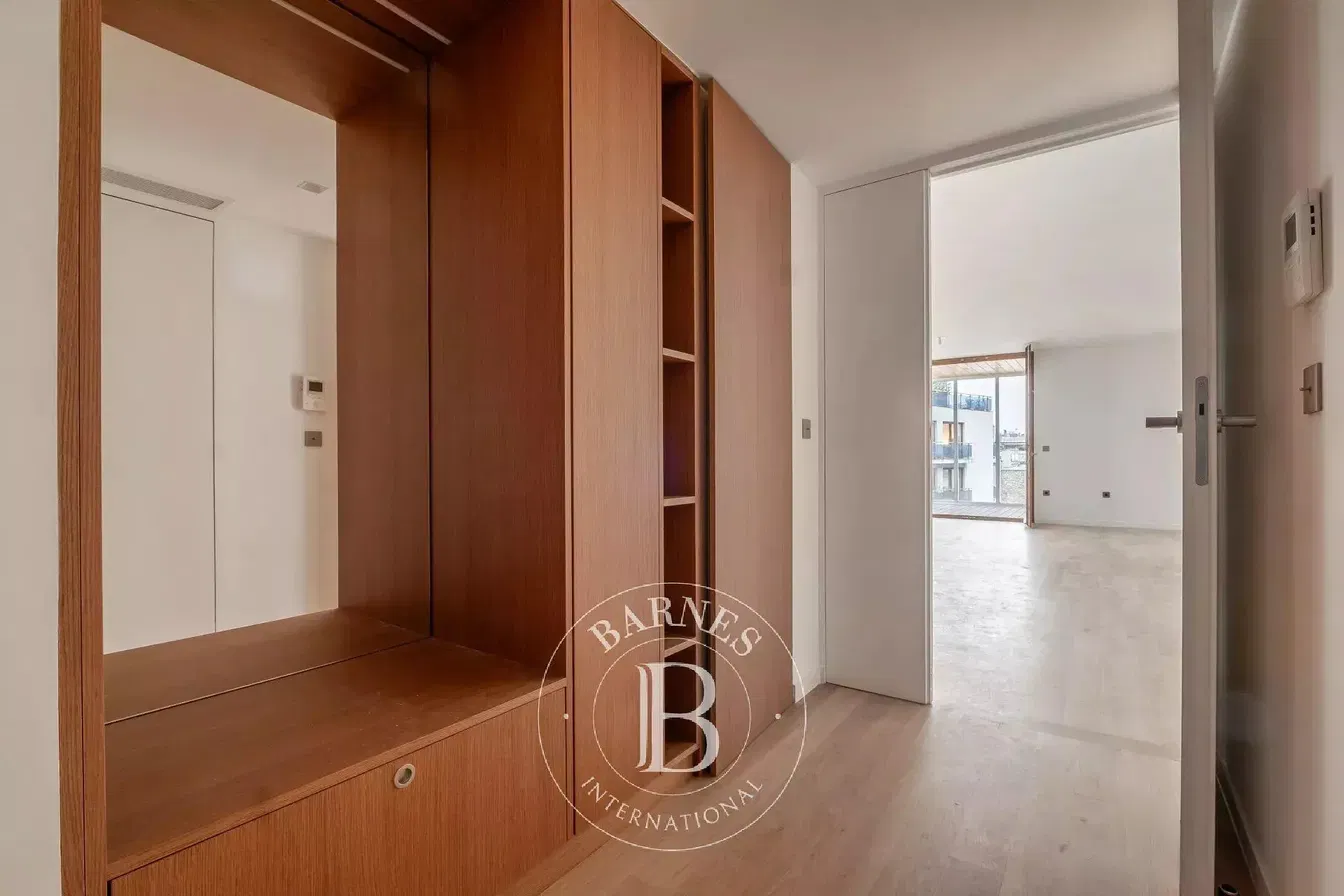 Küche; küchengeräte, holzboden, tageslicht, moderner stil