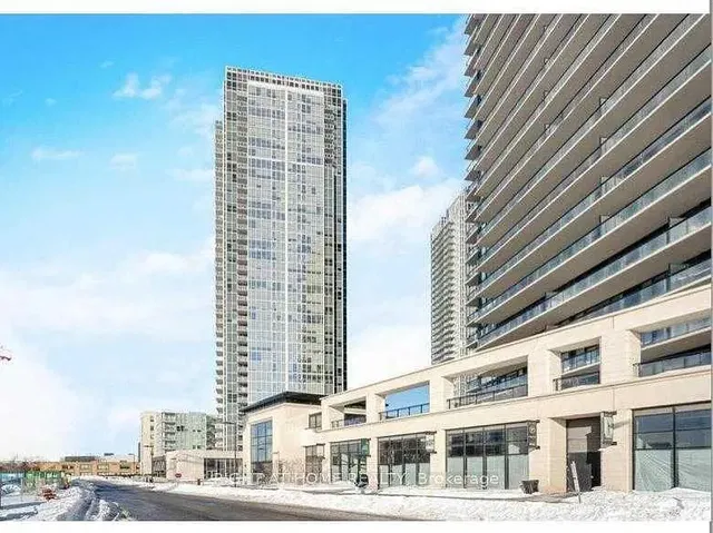 Кухня; кухненски уреди, дървен под, естествена светлина, модерен стил