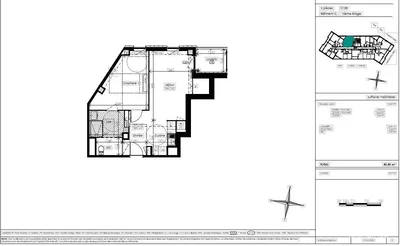 Mutfak; mutfak aletleri, ahşap zemin, doğal ışık, modern stil