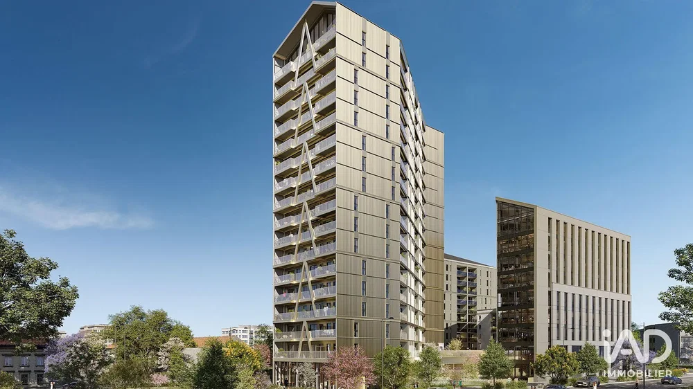 Oturma odası; ahşap zemin, doğal ışık, modern stil