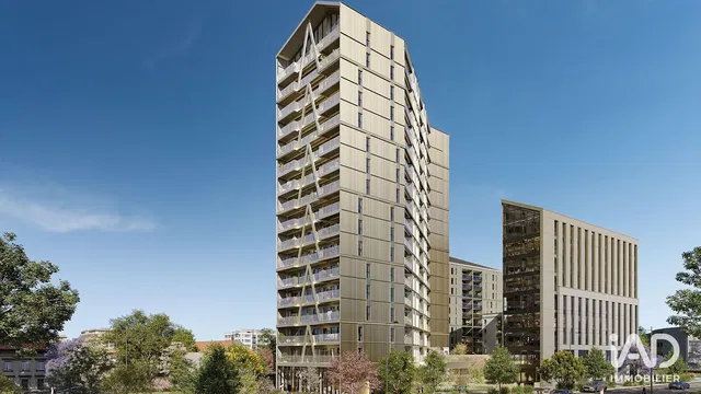 غرفة معيشة; أرضية خشبية, ضوء طبيعي, أسلوب عصري