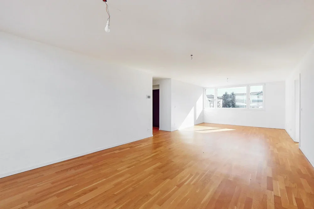 Küche; küchengeräte, holzboden, tageslicht, moderner stil