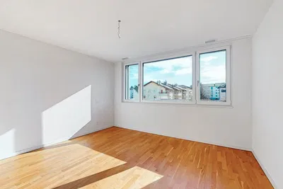 Küche; küchengeräte, holzboden, tageslicht, moderner stil