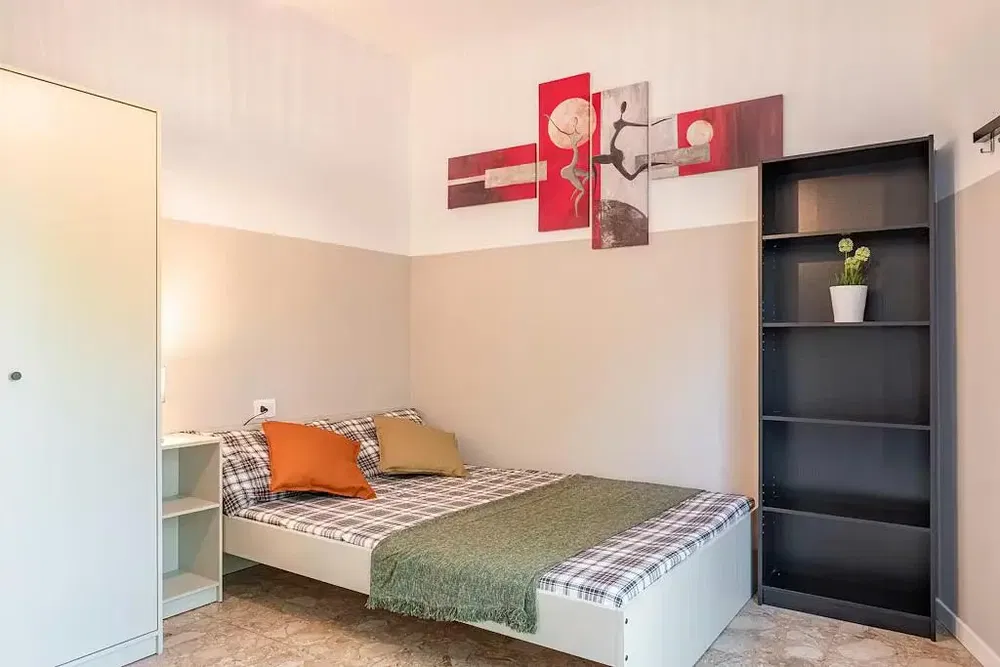 Cuisine; électroménager, parquet, lumière naturelle, style moderne