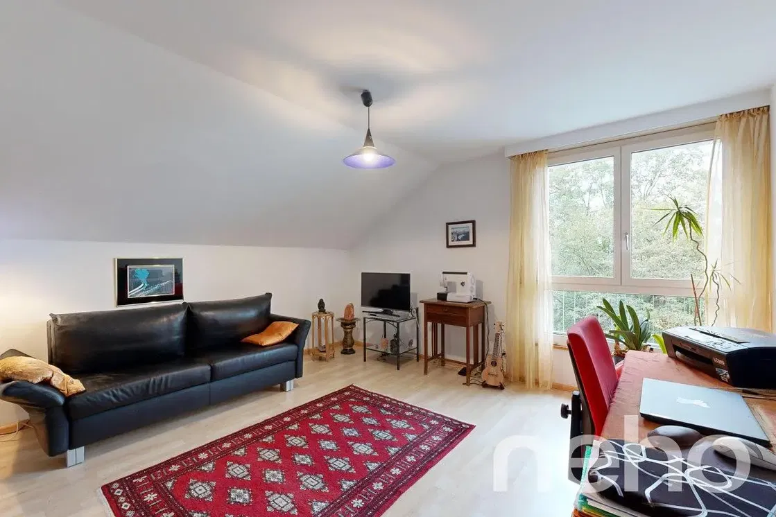 Küche; küchengeräte, holzboden, tageslicht, moderner stil