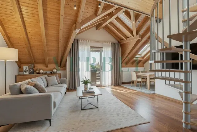 Küche; küchengeräte, holzboden, tageslicht, moderner stil