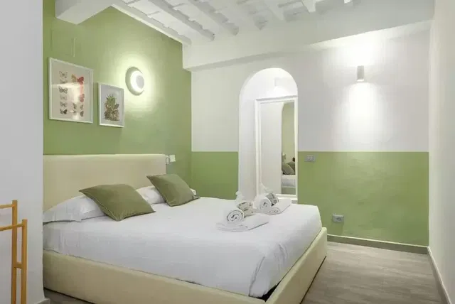 مطبخ; أجهزة المطبخ, أرضية خشبية, ضوء طبيعي, أسلوب عصري