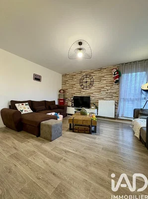 Cuisine; électroménager, parquet, lumière naturelle, style moderne