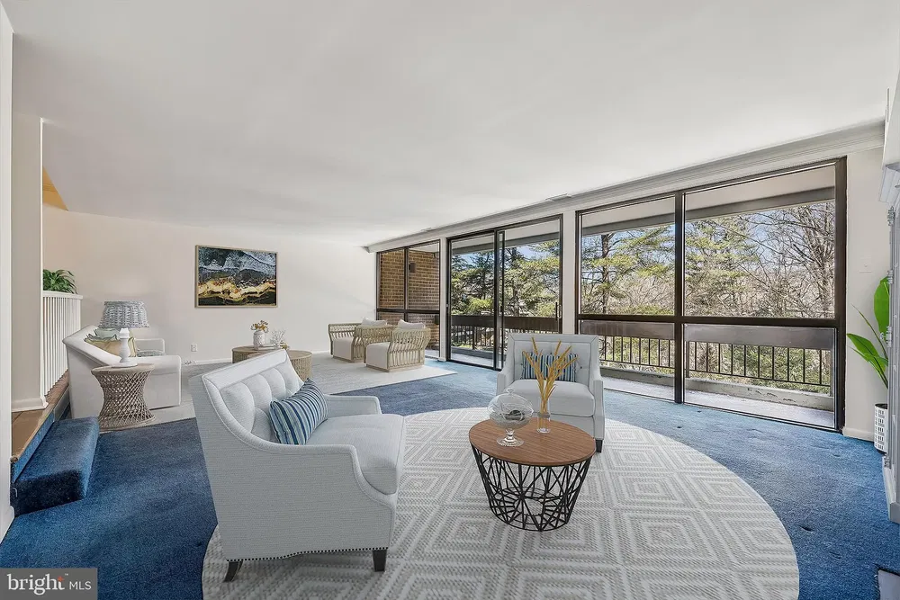 Küche; küchengeräte, holzboden, tageslicht, moderner stil