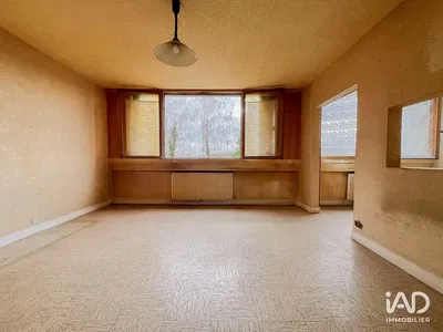 Kitchen; kitchen appliances, wood floor, natural light, modern style