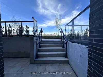 Salon; parquet, lumière naturelle, style moderne