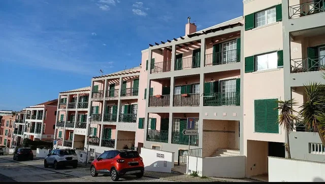 مطبخ; أجهزة المطبخ, أرضية خشبية, ضوء طبيعي, أسلوب عصري