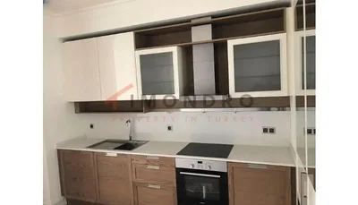 مطبخ; أجهزة المطبخ, أرضية خشبية, ضوء طبيعي, أسلوب عصري