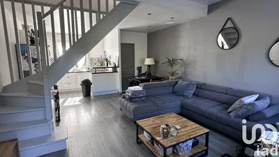 مطبخ; أجهزة المطبخ, أرضية خشبية, ضوء طبيعي, أسلوب عصري