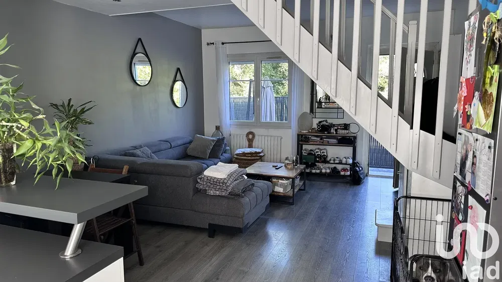 مطبخ; أجهزة المطبخ, أرضية خشبية, ضوء طبيعي, أسلوب عصري