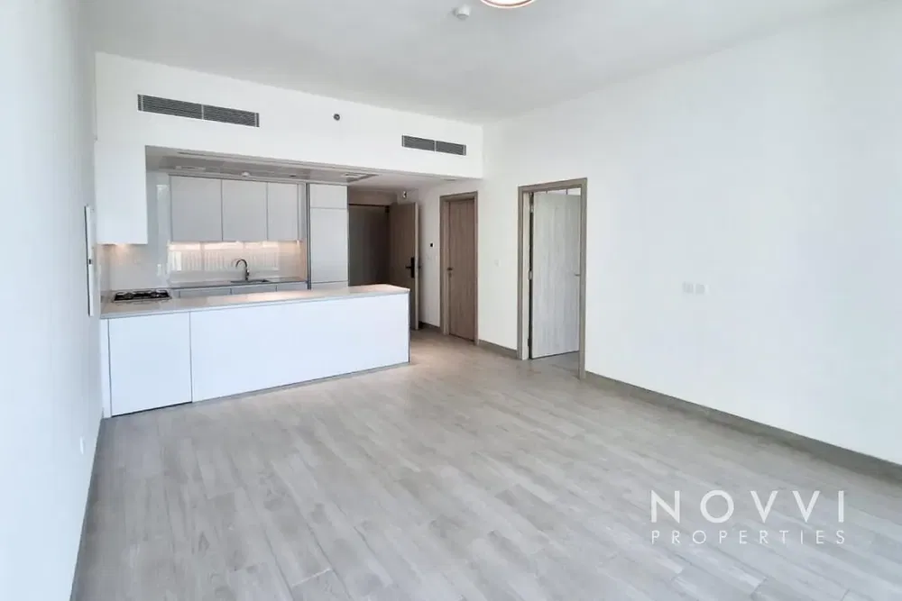 Wohnzimmer; holzboden, tageslicht, moderner stil