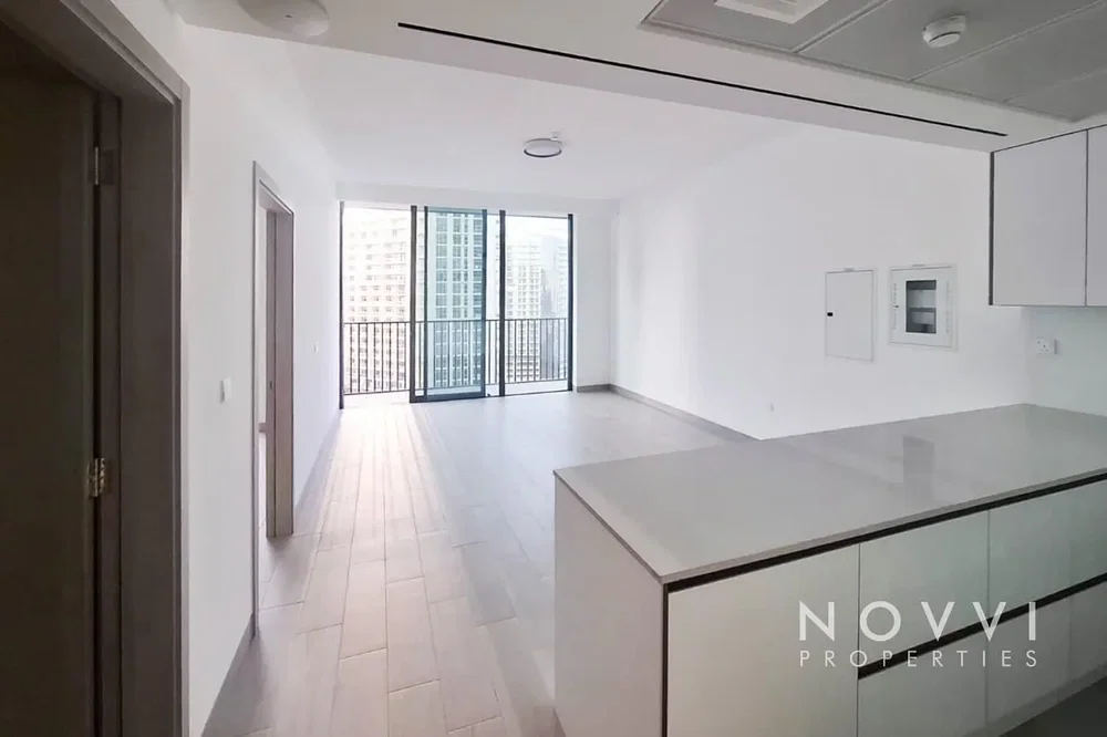 Küche; küchengeräte, holzboden, tageslicht, moderner stil
