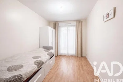 مطبخ; أجهزة المطبخ, أرضية خشبية, ضوء طبيعي, أسلوب عصري