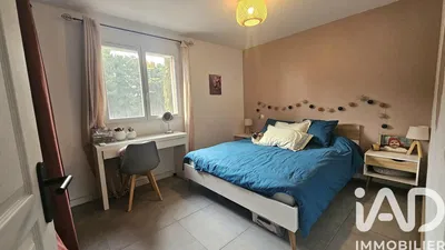 مطبخ; أجهزة المطبخ, أرضية خشبية, ضوء طبيعي, أسلوب عصري