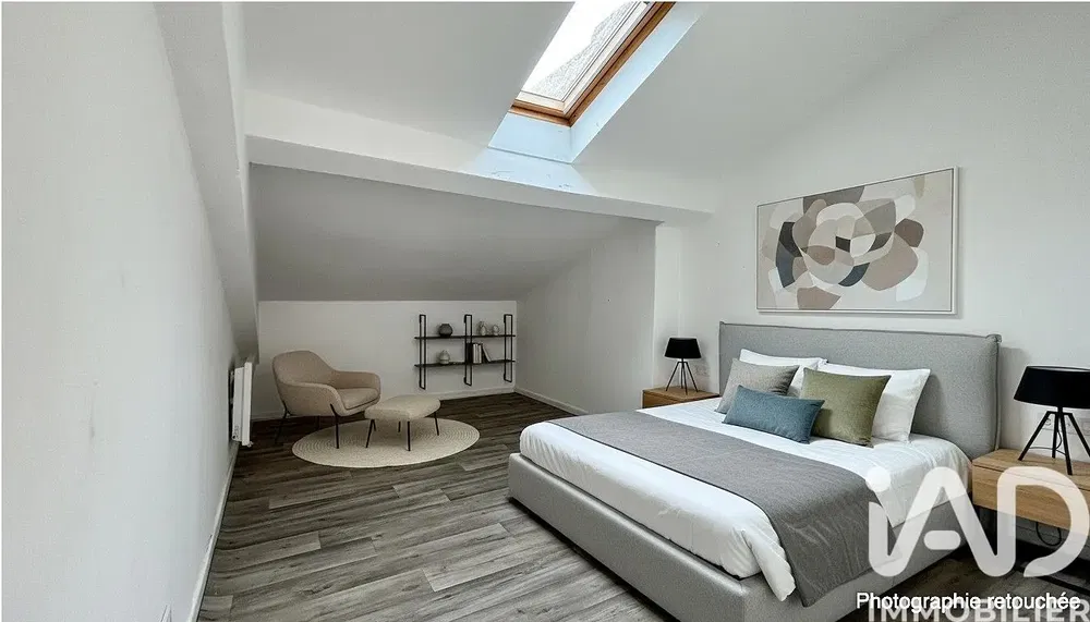 Cuisine; électroménager, parquet, lumière naturelle, style moderne